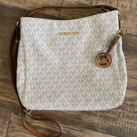 Michael Kors | Bags | New With Tags Michael Kors Vanilla Lg  display picture 3